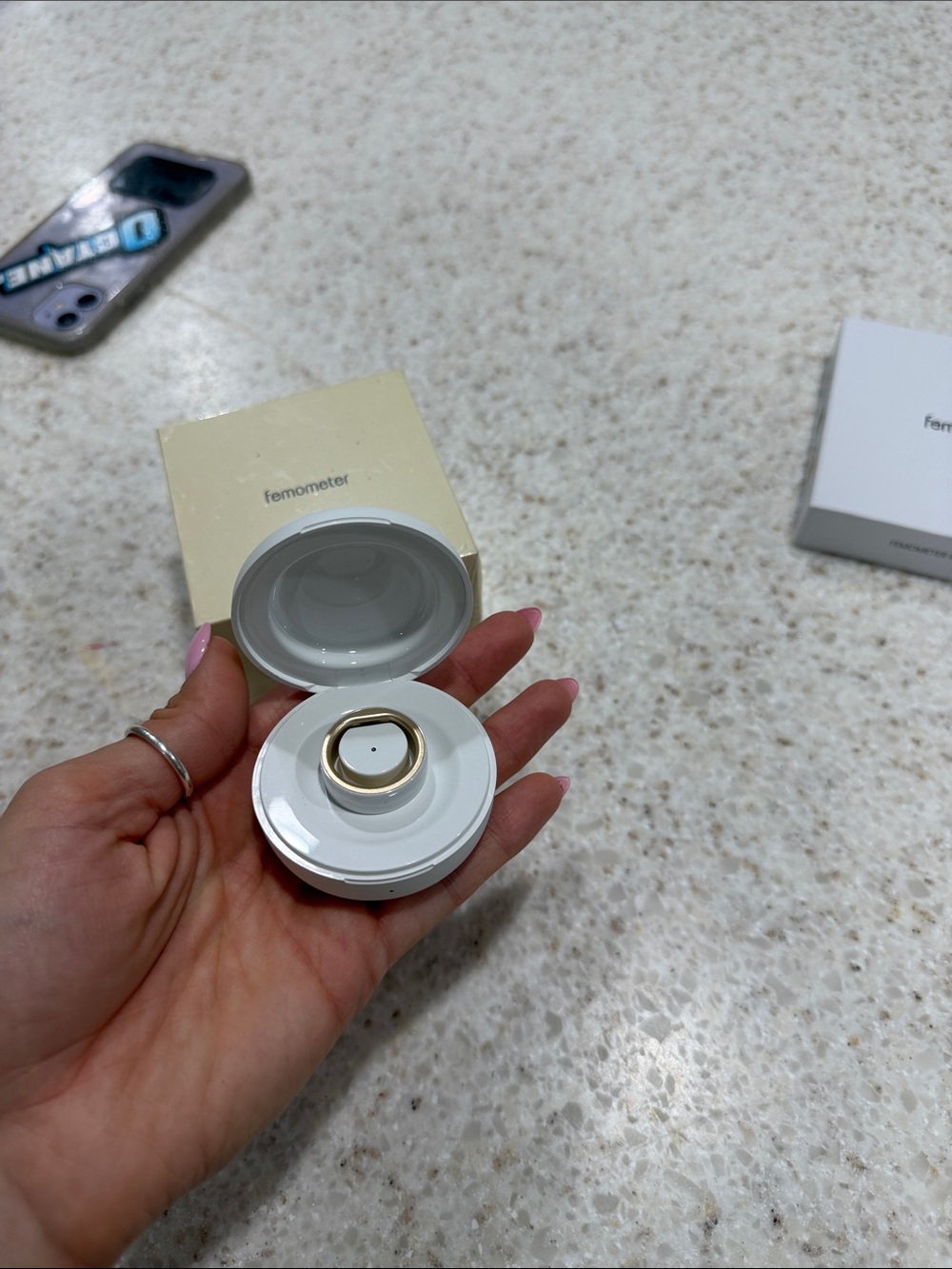 Femometer smart ring - Picture 3 of 3